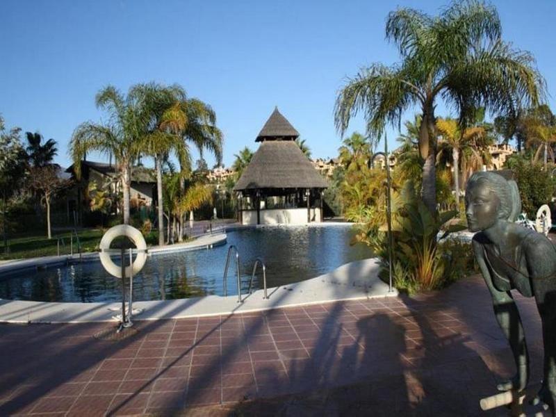 El Campanario Del Paraiso Hotel Estepona Exterior photo